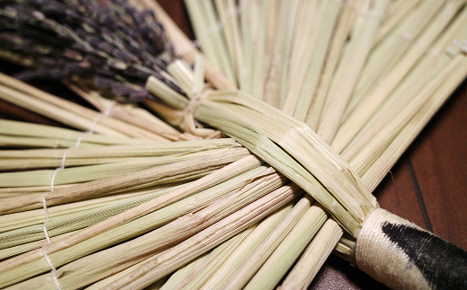 0B1-112 田染荘小崎のわら細工「鶴」