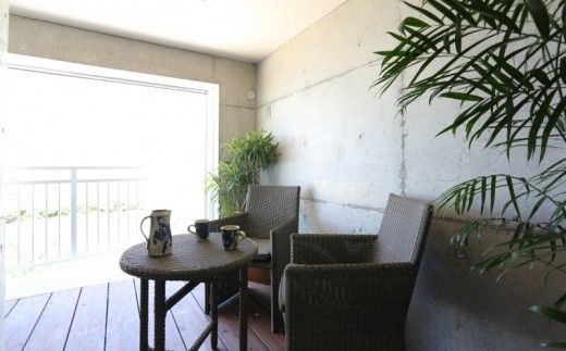 「読谷焼きで自炊も楽しめる」コンドミニアム型宿泊施設４泊５日（ペア）