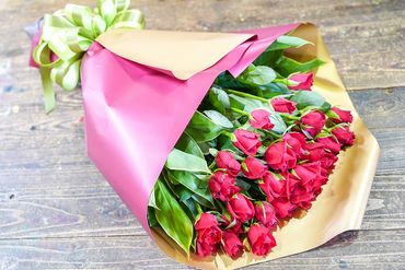 【豪華な30本】真っ赤なバラの花束 H092-049