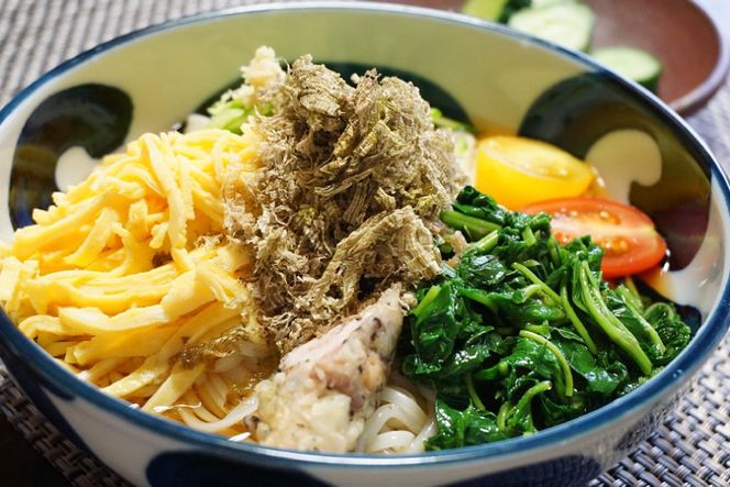 サクサク食感！ 荒削り とろろ昆布 55g×3袋 [小野徳 宮城県 気仙沼市 20565029] 海藻 乾物 海産物 とろろ 昆布 簡単調理 トッピング