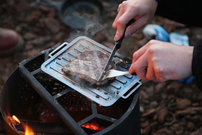 極厚グリルプレート（S）　アウトドア キャンプ 鉄板 ※着日指定不可◇