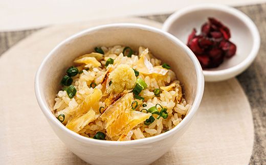 【12/21まで年内お届け】氷下魚 こまい 乾物 100g×2個セット | 北海道産 氷下魚（こまい） 棒こまい 焼魚 焼き魚 セット ひもの 冷凍 人気の 訳あり！ 魚介類 海鮮 絶品 人気 笹谷商店 直営 釧之助本店 高級 年内配送 年内発送 北海道 釧路町 釧路超 特産品 121-1920-61