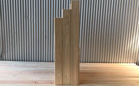 24-650．国産 四万十ヒノキ使用『ひのきの絵本棚　小（収納ボックス付）』