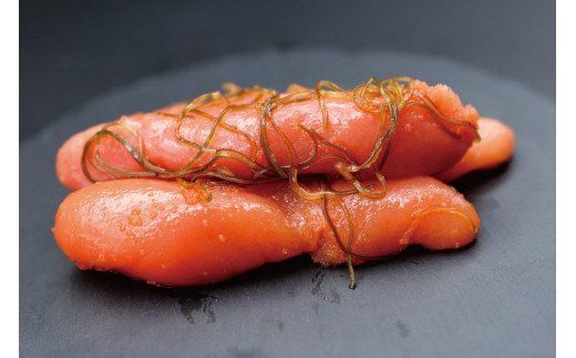 【贈答にも◎】辛子めんたい昆布漬 300g《木箱入り》 [博多料亭 満佐 福岡県 筑紫野市 21760006]