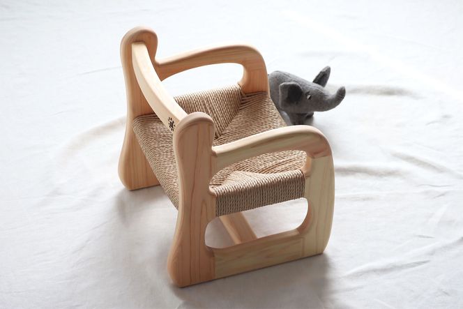 ZD-37 ファニファニの赤ちゃん椅子　ami‐アミ（ホワイト）