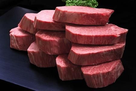 佐賀牛ヒレステーキ200g×10枚【5ヶ月連続定期便】【定期便 5回 ステーキ ヒレ 冷凍 A4 A5 赤身 牛肉 希少部位 ブランド牛 人気 ランキング 佐賀県産 黒毛和牛】(H065118)