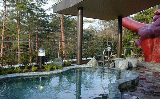 【M-391】グリーンパーク想い出の森 バンガロー宿泊プラン・くつき温泉てんくう入浴券付（平日利用/１棟) ［高島屋選定品］