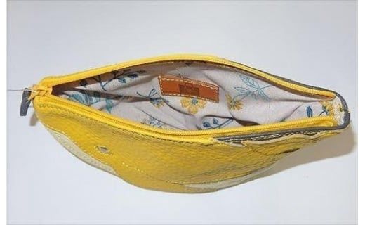 「鞄工房　香」くじらのポーチ イエロー FAA3004