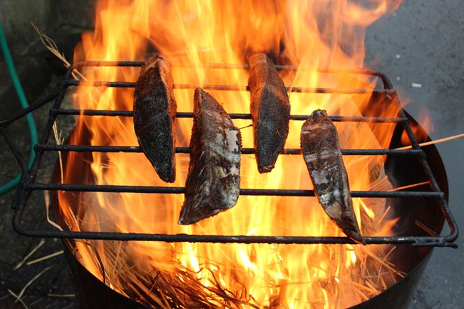 R5-034．本生！老舗魚屋大将が厳選した本格カツオ藁焼きタタキセット（400g）