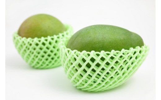 【贈答用】【先行受付・2026年発送】宇地原農園の沖縄県産キーツマンゴー約2kg - 先行予約 沖縄県産 産地直送 南国フルーツ 旬の味覚 季節の果物 希少種 化粧箱 ギフト 贈り物 沖縄県 八重瀬町