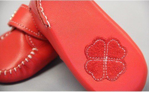 ＜紙箱＞ 靴職人手作り　こころがこもったファーストシューズ（全9種） 刻印 名入れ 靴 赤ちゃん 子供 孫 贈り物 プレゼント 出産祝い 誕生祝い 刻印 名入れ 革 赤 白 茶　H066-020