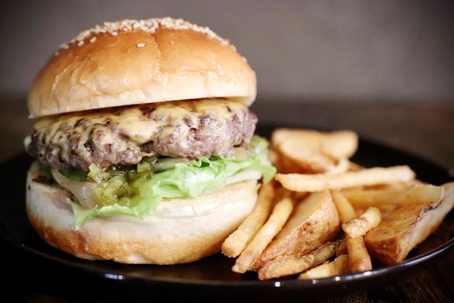 本格グルメバーガー UEMURA BROTHERS 杉戸店 お食事券 1万円分｜ハンバーガー レストラン カフェ ランチ ディナー [0532]