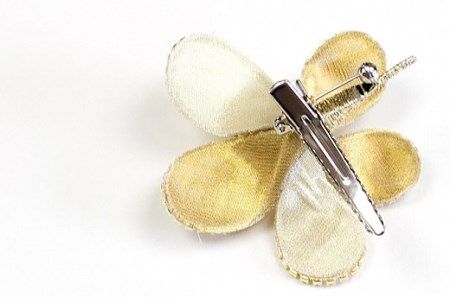 A-209　ゴールドキュートリーコサージュ