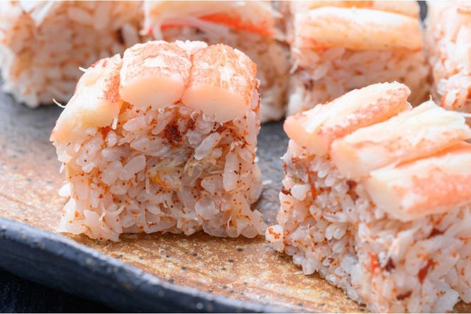 カニ屋が作る海シリーズ　恋蟹寿司 (こいずし)　3貫　甲羅の舞台　1セット UO01043