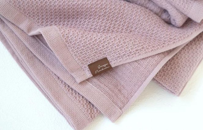 G1929 【ソフトハニカム】泉州南部織 バスタオル3枚セット（くすみ桜）+ソフトハニカム織ハーフハンカチ1枚