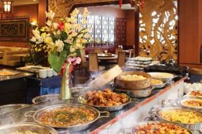 【A8-073】「中国料理のがみ大飯店」ランチバイキングペアご利用チケット