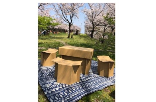 あなたの暮らしにSDGsを♪ 段ボール製テーブル・チェア「どこでもスズダイニング」 H160-007