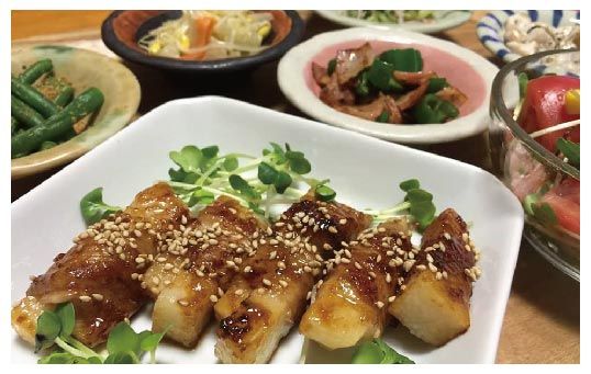 R5-688．完全手作り！いろんな料理に使える万能な秘伝のたれ「ばかたれ」4本セット