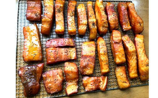 509.チョウザメの燻製(A509-1)