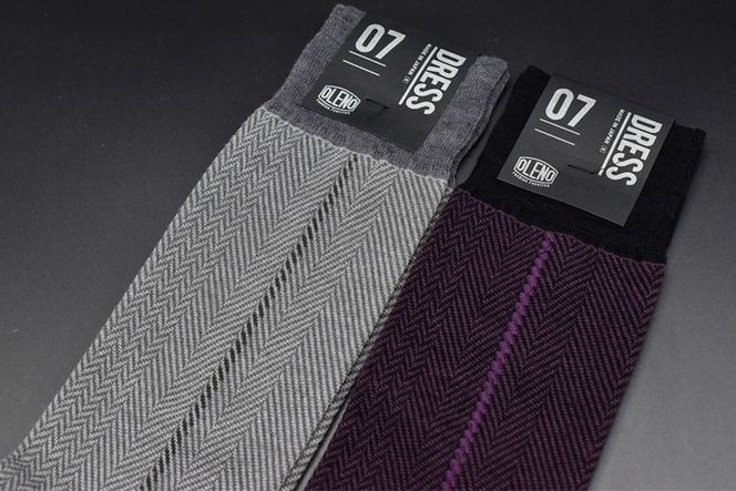 OLENO DRESS SOCKS 「NOBLE ソックス」 2足セット 24～26cm  オリジナルバック付（ヘリンボーン/パープル ヘリンボーン/グレー）//ビジネス スーツ オフィス おしゃれ コンサバ 洗練 紳士 メンズ 靴下くつした 広陵町