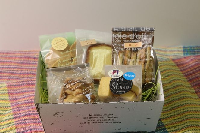 京丹後市焼菓子５種Bセット(塩クッキー、パウンドケーキ　プレーン、スティックビスケット(紅茶)、ピーナッツせんべい、塩サブレ)　CK00018