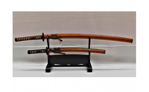 H85-08 模造刀 飾り刀（金茶） 大小セット 刀掛け付き（岐阜県関市
