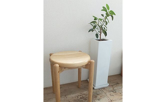 椅子 いす スツール チェア 無垢材 家具 おしゃれ 人気 おすすめ コンパクト 軽い スタッキング 新生活 一人暮らし 国産 栗の木 栗材 ダイニングチェア 木製 藤枝家具 遊木舎 スツールST [PT0012-000045]