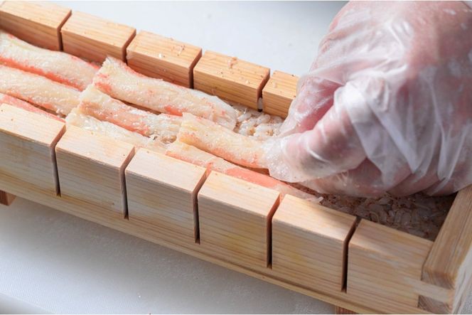 カニ屋が作る海シリーズ　恋蟹寿司 (こいずし)　8貫　1セット UO01046