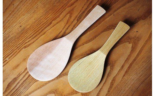 おおいたの広葉樹で作った大小しゃもじ2本組_1252R