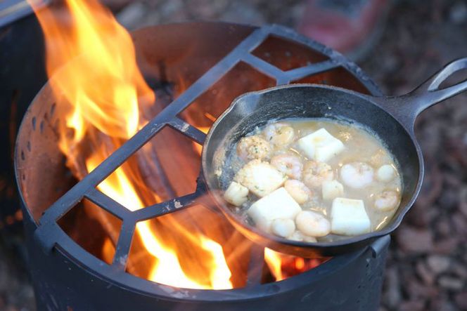 グランピングストーブ（S）＋薪入れ五徳（S）セット　アウトドア キャンプ 焚き火 たき火 たきび 焚火 ※着日指定不可◇