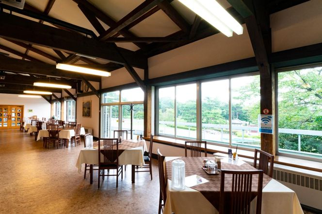 ns028-004 塩原カントリークラブ 土日祝祭日食事付セルフプレー券(1ドリンクサービス:4名様) 