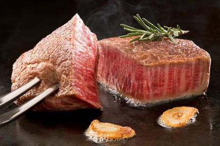 佐賀牛ヒレステーキ200g×5枚【3ヶ月連続定期便】【定期便 3回 ステーキ ヒレ 冷凍 A4 A5 赤身 牛肉 希少部位 ブランド牛 人気 ランキング 佐賀県産 黒毛和牛】(H065108)