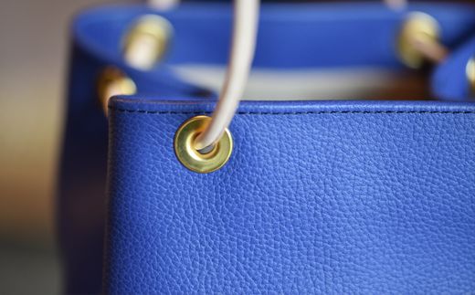 BB003-1-1　竹と牛革の巾着カゴバッグ　ブルー