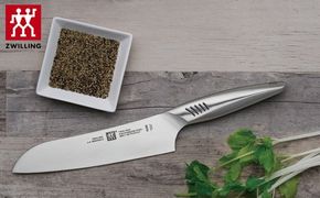 Zwilling ツヴィリング 「 ツインフィン 2 マルチパーパスナイフ 180mm 日本製 」 三徳 包丁 オールステンレス 食洗機対応 岐阜県関市製 【日本正規販売品】 Twin Fin 30917-181