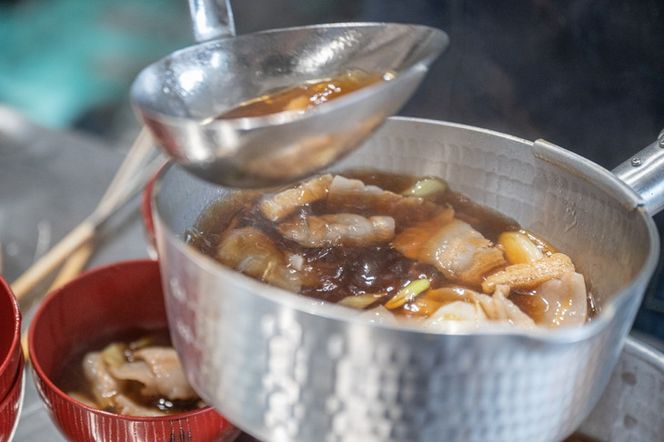 一度食べたらくせになる！！「御殿場名物　まえはらのうどん」生麺、つけ汁セット　4人前｜冷蔵便 時短 太麺 肉うどん ※北海道・沖縄・離島への配送不可