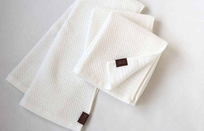 G1908 【ソフトハニカム】泉州南部織 フェイスタオル3枚セット（ホワイト）+ソフトハニカム織ハーフハンカチ1枚