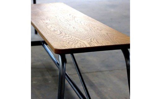 オーク無垢材のアイアンベンチ(木部：クリア／フレーム： 艶消し黒ウレタン塗装) Z031