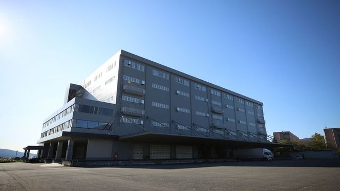 ザ・カーセラー御殿場（車）1年間保管利用券 ◇｜チケット イベント 体験  サービス 施設利用券 車両保管 駐車場 ※着日指定不可