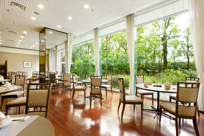 ホテル アゴーラ 大阪守口 レストラン割引券 5千円分 [ホテル アゴーラ 大阪守口 大阪府守口市] [2111]