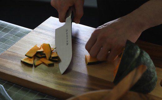 H10-151 濃州正宗作 オールステンレス三徳包丁（樹脂＆ステンレス）