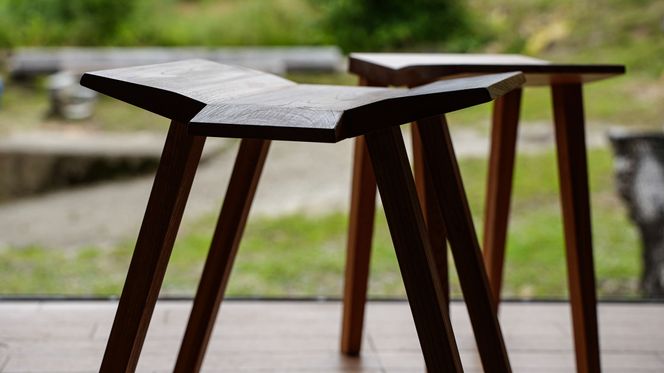 木工職人の作る鶴形スツール  1脚 スツール 木製  コンパクト おしゃれ 椅子 イス チェア いす 天然木 インテリア