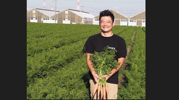 （予約受付） ＜フジテレビ『どっちのふるさと？』で紹介されました！＞無添加 体に優しい極上フルーティーマドンナキャロットジュース 720ml×2本 野菜ジュース ストレート 冬人参 レモン果汁 100% 砂糖不使用 無塩 お見舞い にんじん ニンジン 国産 碧南市 健康 甘い 特産 H105-158