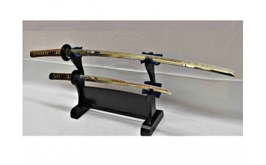 H85-08 模造刀 飾り刀（金茶） 大小セット 刀掛け付き（岐阜県関市