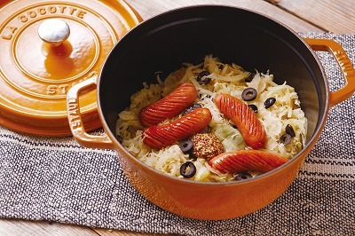 【定期便３回お届け】手作りハム工房シュヴァインハイムの満喫セット 金賞受賞 ドイツ仕込み ソーセイジ ソーセージ ウインナー 人気 詰め合わせ 食べ比べ 肉 加工肉 粗挽き ロースハム ベーコン 豚肩ロース ジャーキー キャンプ BBQ ギフト 時短料理 H003-040