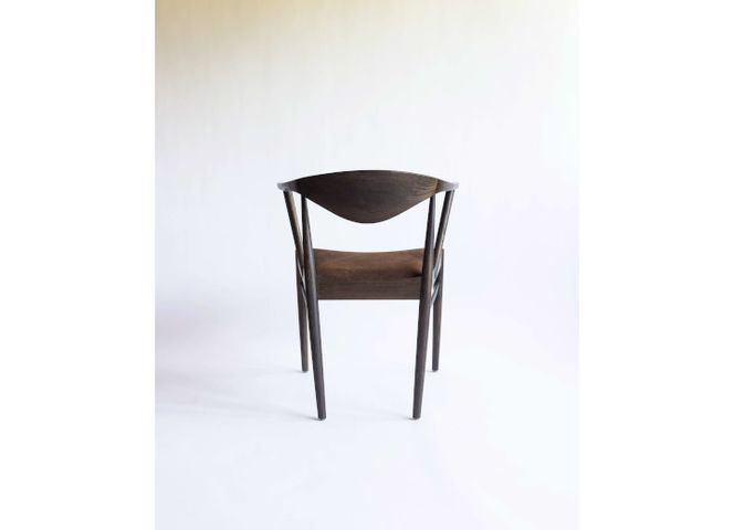 ZA-15　TataraF-type 鉄染め仕上げ（座面：布）