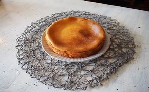 チーズ好きにはたまらない！料理屋の『濃厚チーズケーキ』 - チーズケーキ ケーキ 濃厚 デザート おやつ お菓子 洋菓子 ご褒美 スイーツ パルメザンチーズ モッツァレラチーズ 冷凍 熊本県 甲佐町