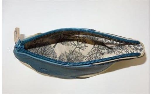 「鞄工房　香」くじらのポーチ ブルー FAA3005