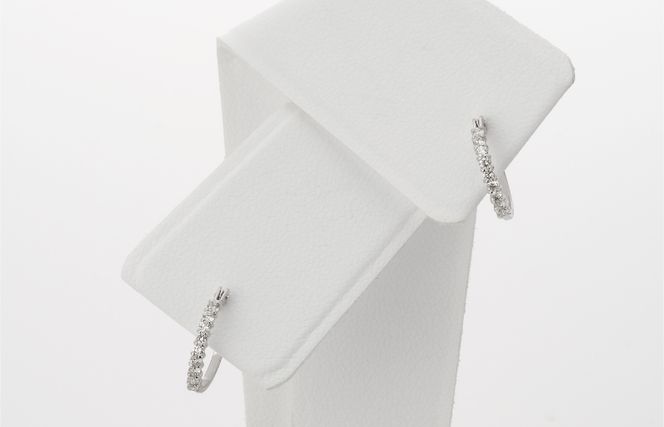 J012-4 アルカンシェル K18WG ダイヤ フープピアス（計0.20ct）【鑑別書付き ジュエリー プレゼント ギフト ファッション アクセサリー 贈り物 贈答 お祝い 記念日】