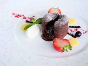 【亀岡市ふるさと納税限定】＜祇園ミクニ＞亀岡の特産品の旬の季節食材 ディナーコース ペアお食事券≪京都 古都 チケット 体験 おでかけ 観光 旅行≫