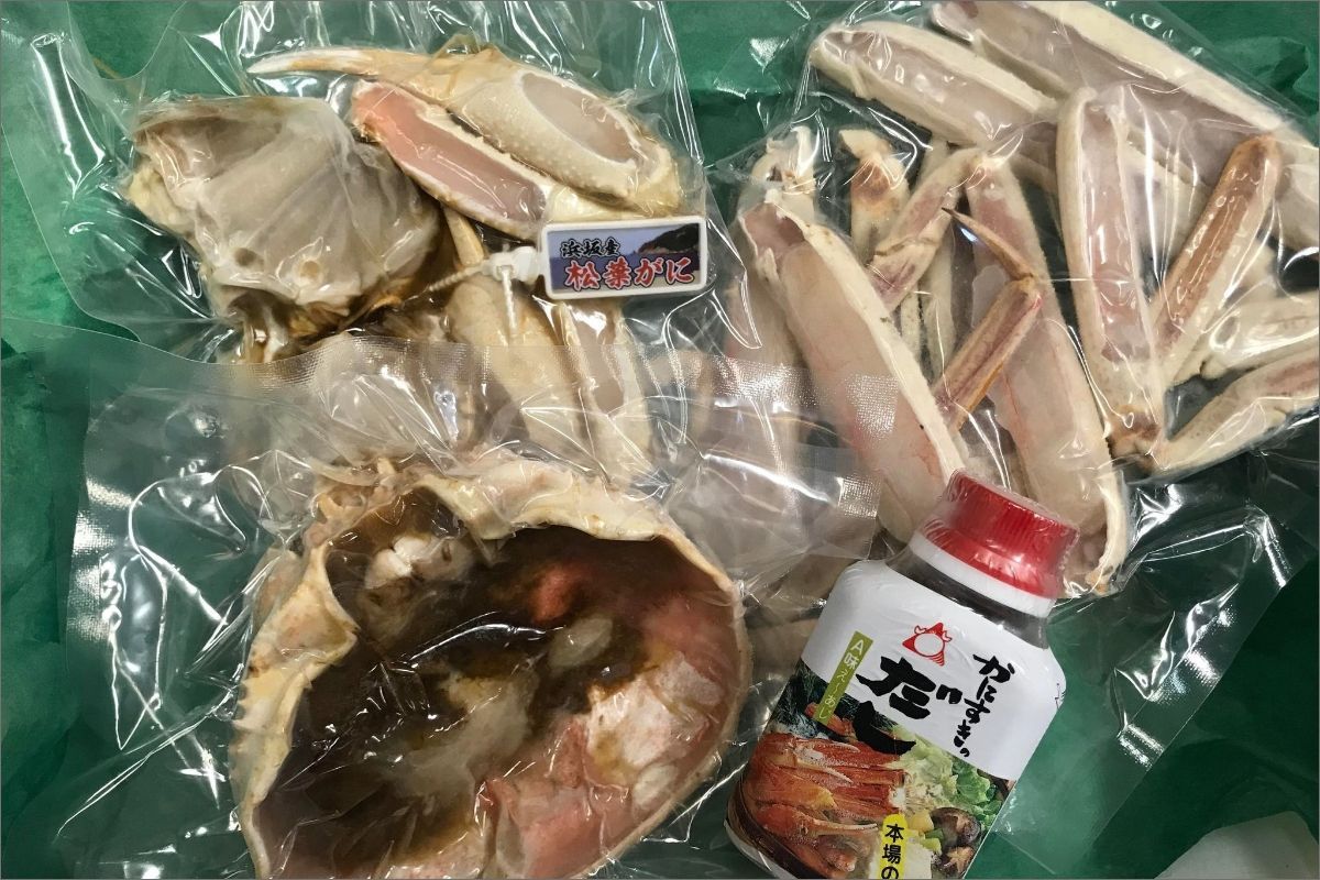 調理済み活〆松葉ガニ(濃縮だし付)[加工前活けの状態で800g〜1kg以上×1匹]